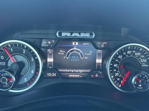 2022 RAM 3500 Laramie Crew Cab 4x4 8' Box