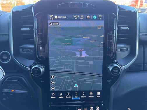 2022 RAM 3500 Laramie Crew Cab 4x4 8' Box