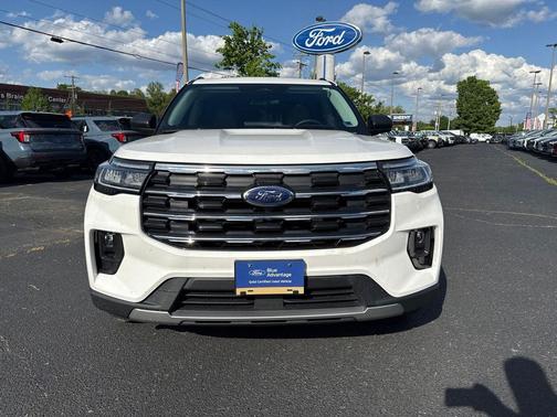 Star White Metallic Tri-Coat 2025 Ford Explorer Active