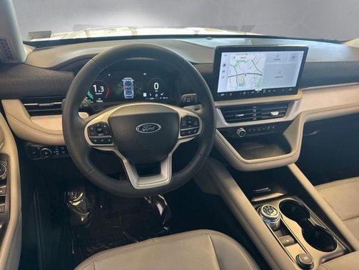 Star White Metallic Tri-Coat 2025 Ford Explorer Active