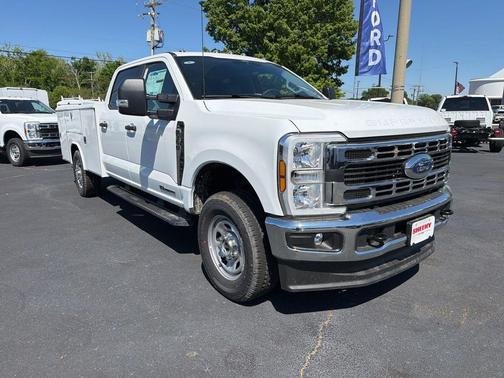 Oxford White 2026 Ford F-350 XL