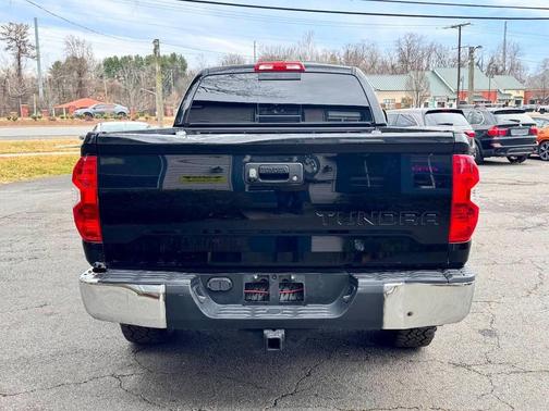 2014 Toyota Tundra SR5