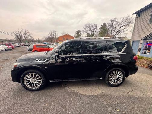 2017 INFINITI QX80 Base