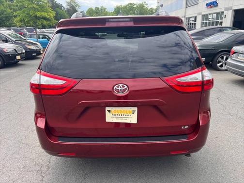 2015 Toyota Sienna LE