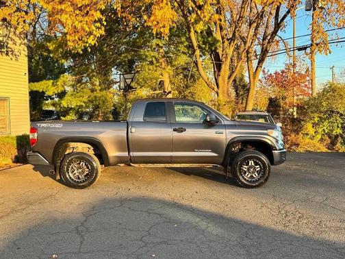 2014 Toyota Tundra SR5