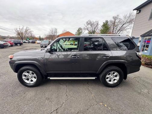 2017 Toyota 4Runner SR5