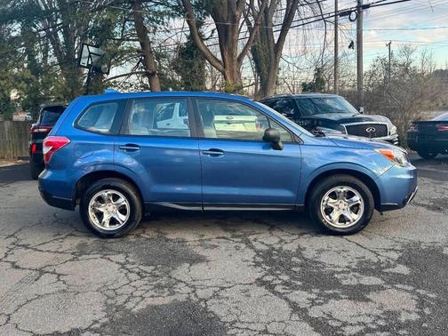 2016 Subaru Forester 2.5i