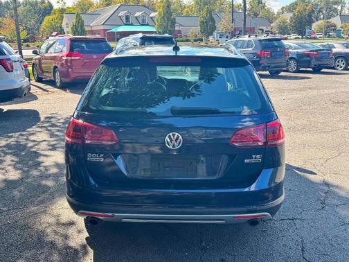 2017 Volkswagen Golf Alltrack TSI SE