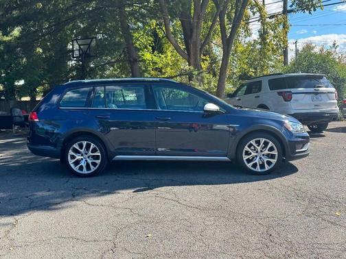 2017 Volkswagen Golf Alltrack TSI SE