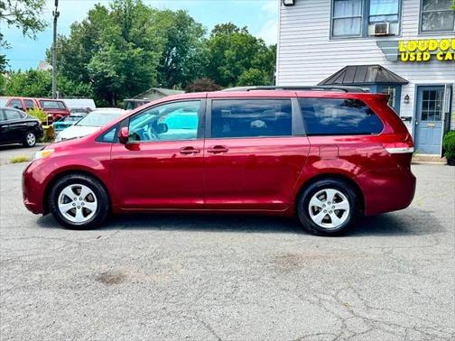 2012 Toyota Sienna LE