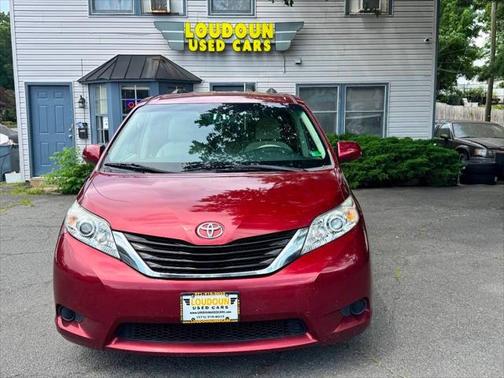2012 Toyota Sienna LE