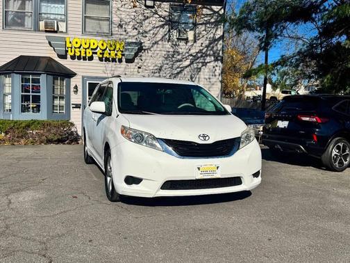 2011 Toyota Sienna LE