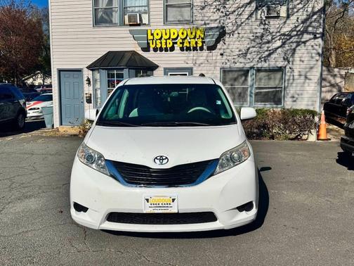 2011 Toyota Sienna LE