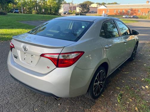 2015 Toyota Corolla S Plus