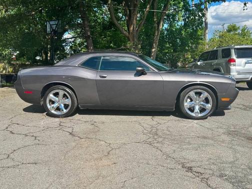 2013 Dodge Challenger SXT