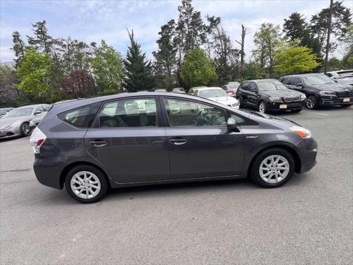 2012 Toyota Prius v Five