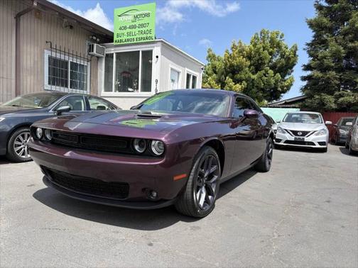 2021 Dodge Challenger SXT