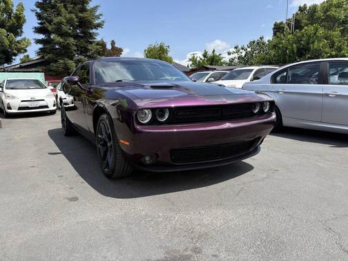 2021 Dodge Challenger SXT
