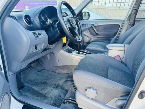 2001 Toyota RAV4 Base