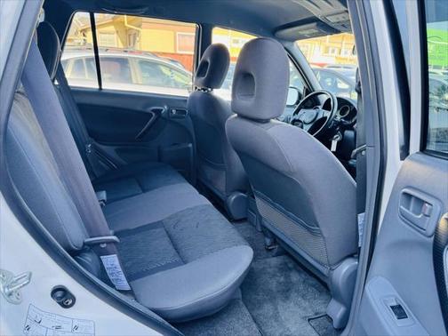 2001 Toyota RAV4 Base