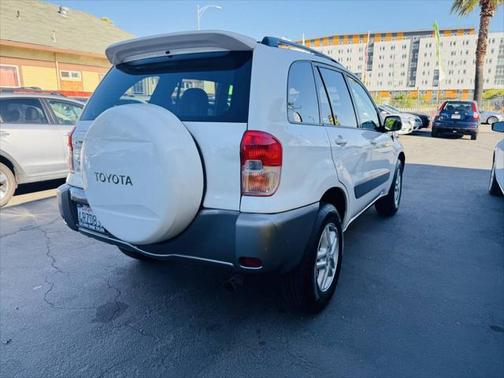 2001 Toyota RAV4 Base