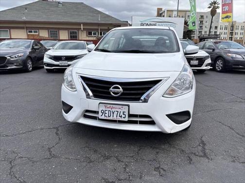 2016 Nissan Versa 1.6 SV