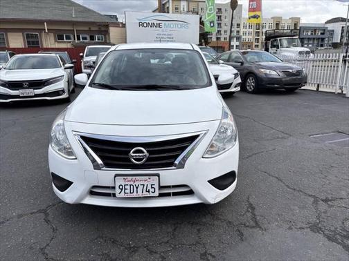 2016 Nissan Versa 1.6 SV