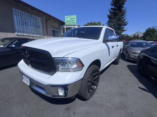 Bright White Clearcoat 2014 RAM 1500 Laramie