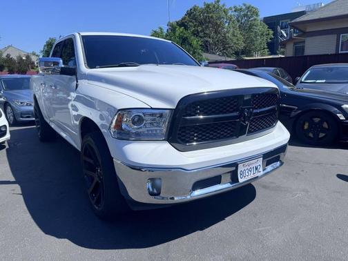 Bright White Clearcoat 2014 RAM 1500 Laramie