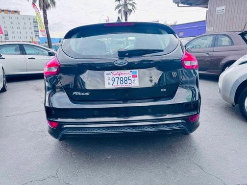 Ruby Red Metallic Tinted Clearcoat 2015 Ford Focus SE