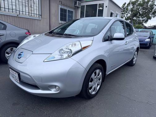 2016 Nissan Leaf S