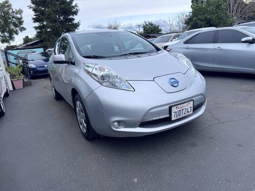 2016 Nissan Leaf S