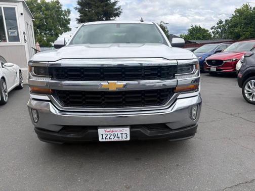 Summit White 2018 Chevrolet Silverado 1500 1LT