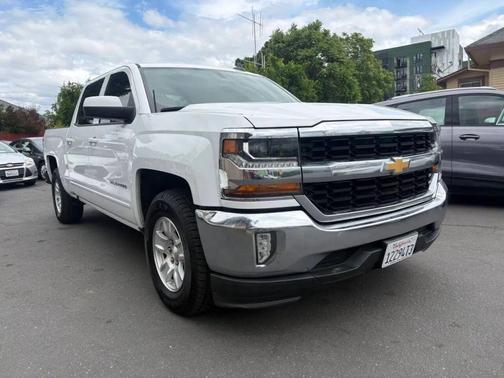 Summit White 2018 Chevrolet Silverado 1500 1LT