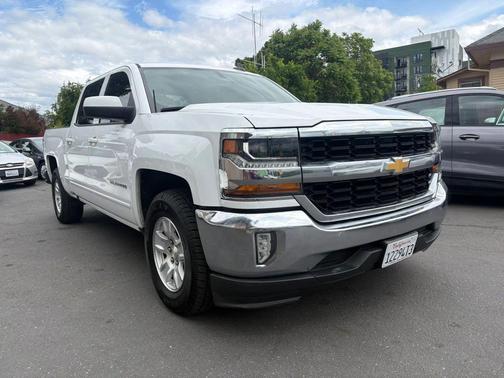 Summit White 2018 Chevrolet Silverado 1500 1LT