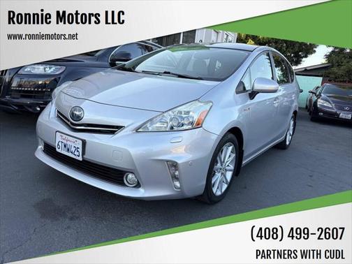 2012 Toyota Prius v Five