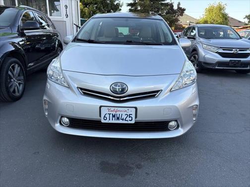 2012 Toyota Prius v Five