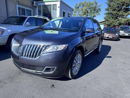 2013 Lincoln MKX Base