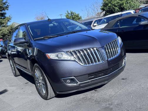 2013 Lincoln MKX Base