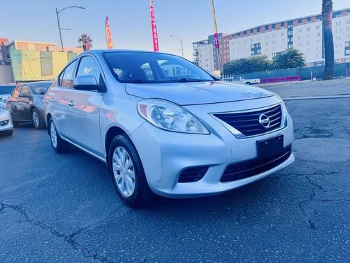 2014 Nissan Versa 1.6 SV