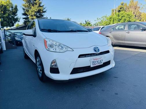 2013 Toyota Prius c Three