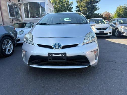 Classic Silver Metallic 2015 Toyota Prius Three