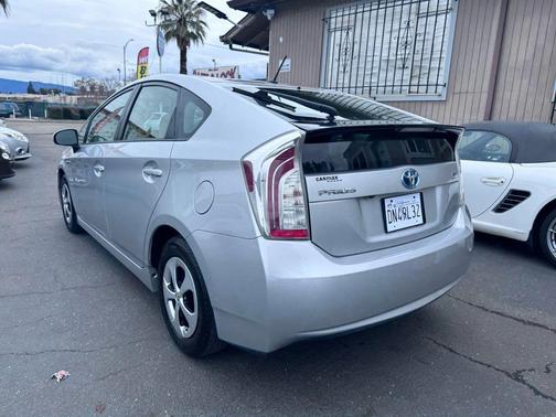 Classic Silver Metallic 2015 Toyota Prius Three