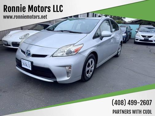 Classic Silver Metallic 2015 Toyota Prius Three
