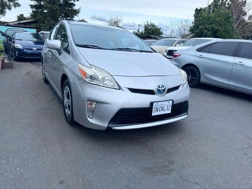 Classic Silver Metallic 2015 Toyota Prius Three