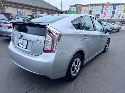 Classic Silver Metallic 2015 Toyota Prius Three