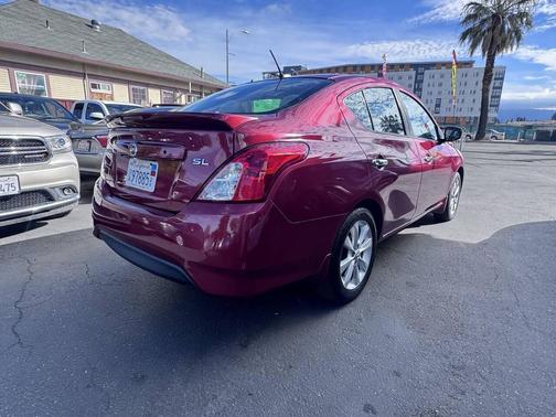 Cayenne Red 2017 Nissan Versa 1.6 SV