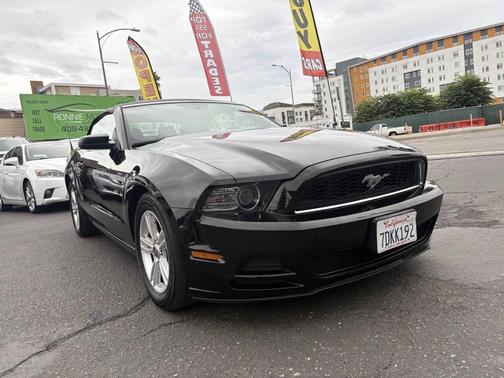 2014 Ford Mustang V6 Premium