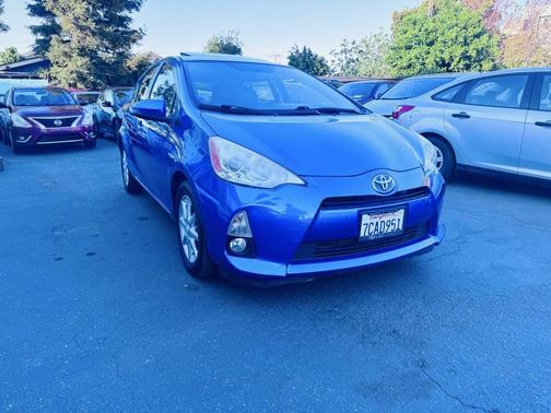 2013 Toyota Prius c Four