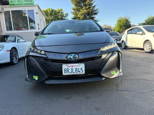 Magnetic Gray Metallic 2020 Toyota Prius Prime XLE
